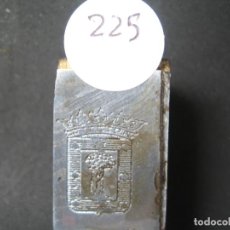 Antigüedades: IMPRENTA, GRABADO DE IMPRENTA EN METAL Y MADERA - REF G225 - ESCUDO DE MADRID - TAMAÑO 34X18 MM. Lote 293223288