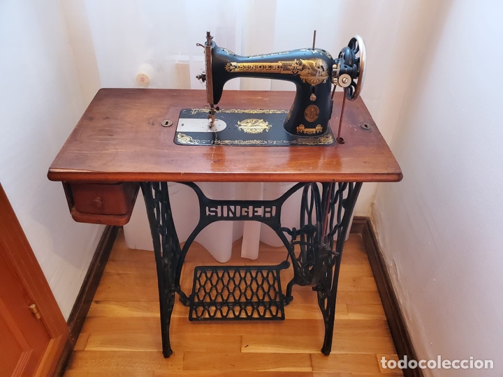 Antig&uuml;edades: Maquina de coser antigua Singer - Foto 3