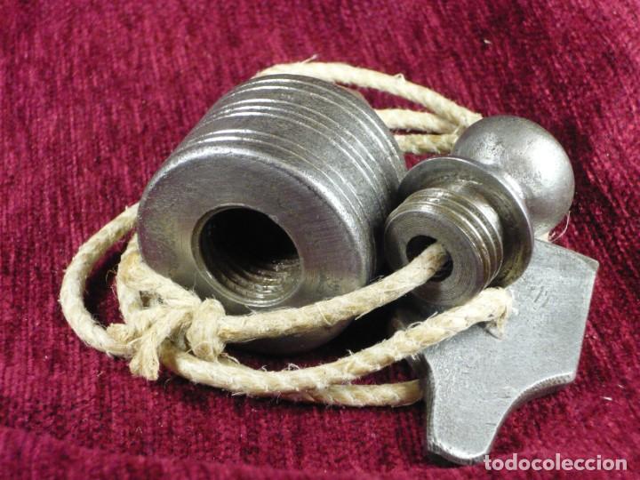 Antig&uuml;edades: Plomada construcci&oacute;n hierro. Con nuez. Plumb bob iron construction. With nut. - Foto 5