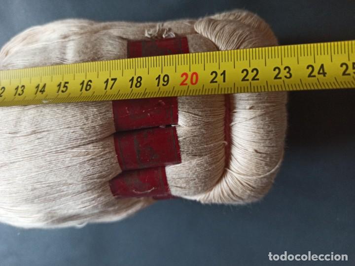 Antig&uuml;edades: Madejas de hilaturas de algod&oacute;n Fabra & Coats - Foto 2