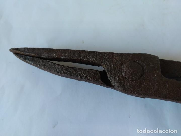 Antig&uuml;edades: ANTIGUAS TENAZAS DE HERRERO, SIGLO XIX., 53 CMS. - Foto 10