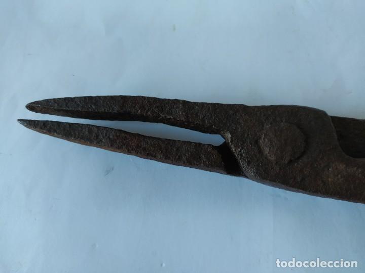 Antig&uuml;edades: ANTIGUAS TENAZAS DE HERRERO, SIGLO XIX., 53 CMS. - Foto 11