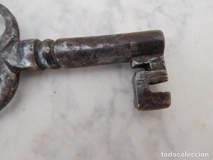 Antig&uuml;edades: Llave g&oacute;tica del siglo XVI - Foto 3