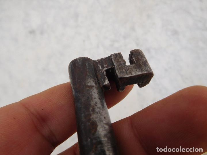 Antig&uuml;edades: Llave g&oacute;tica del siglo XVI - Foto 10