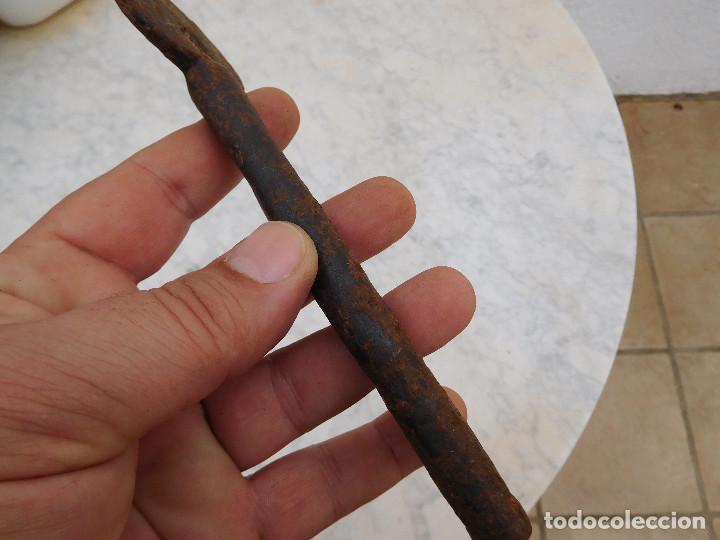 Antig&uuml;edades: Llave del siglo XVII - Foto 7