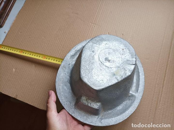 Antig&uuml;edades: Horma molde de antiguo sombrero - Foto 1