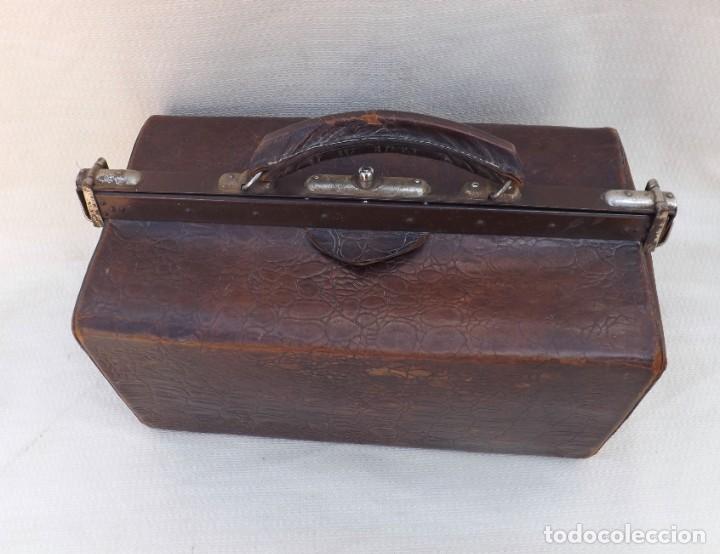 Antig&uuml;edades: ANTIGUO MALET&Iacute;N DE M&Eacute;DICO - Foto 2