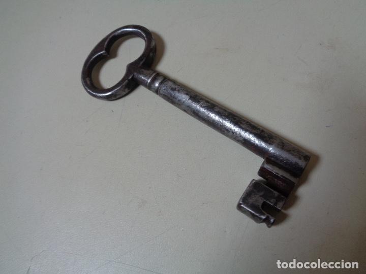 Antig&uuml;edades: llave forja hueca siglo XVIII - Foto 2