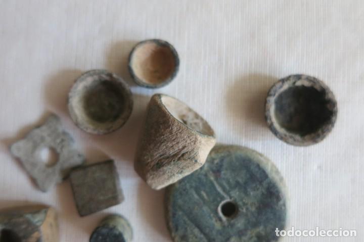 Antig&uuml;edades: lote de pesas y plomos antiguos - Foto 2