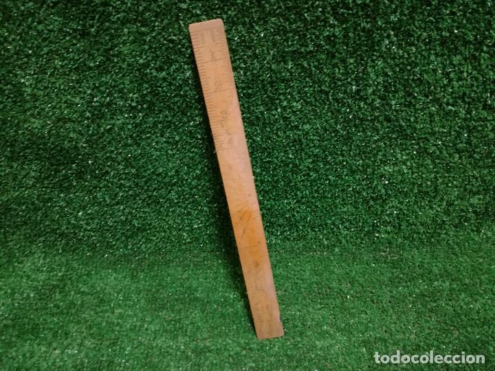 Antig&uuml;edades: ANTIGUA REGLA DE MADERA 31cm - MARCA HELIX - HERRAMIENTA - Foto 2