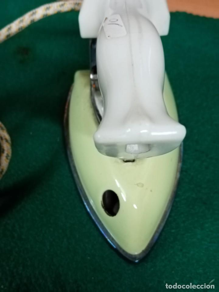 Antig&uuml;edades: MINI PLANCHA ELECTRICA ECAS - Foto 1