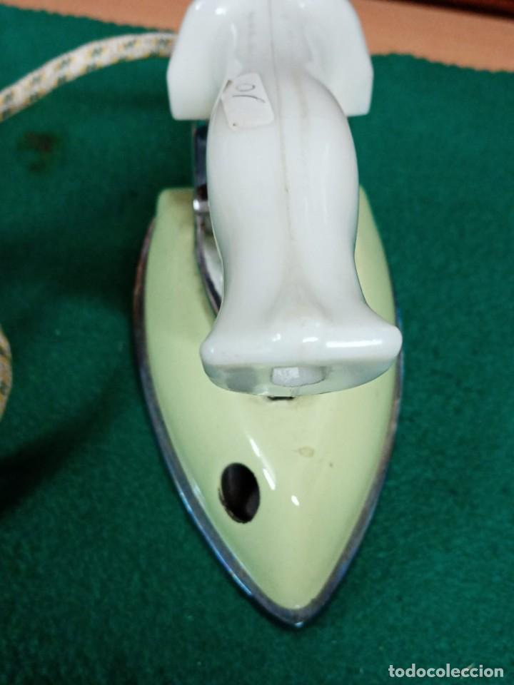 Antig&uuml;edades: MINI PLANCHA ELECTRICA ECAS - Foto 2