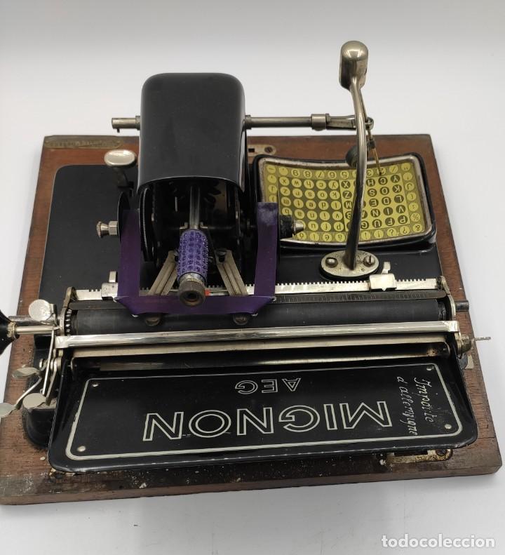 Antigüedades: Máquina de escribir Mignon, de Luis Vall- Llosera, en madera, baquelita y acero, hacia 1924. - Foto 4 - 296621808