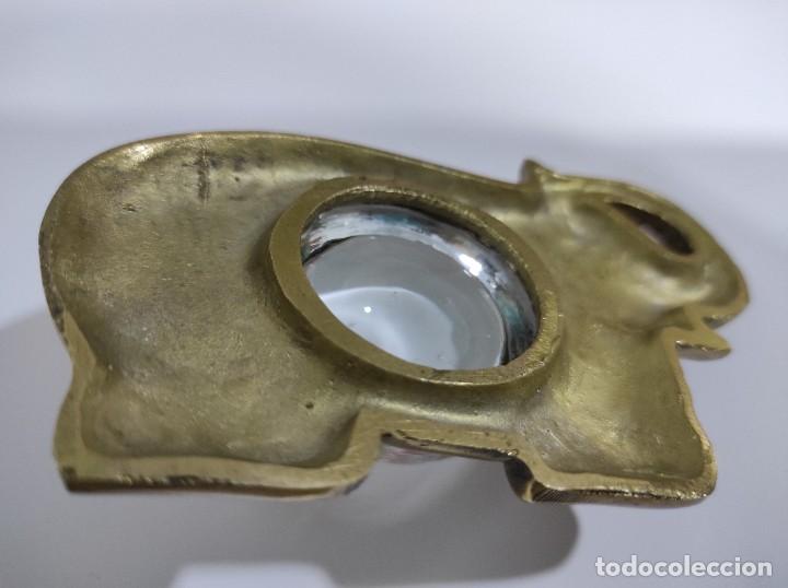 Antig&uuml;edades: LUPA DE MESA O ARRASTRE, DE BRONCE, CON FORMA DE ELEFANTE - Foto 3