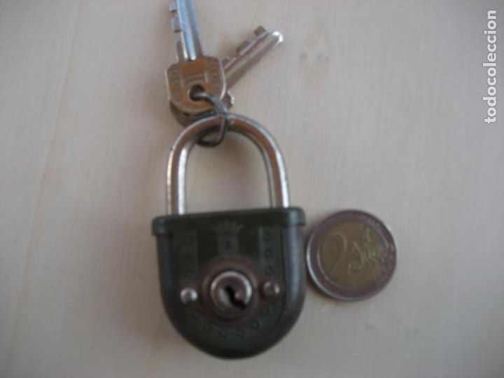 Antig&uuml;edades: Candado. UCEM Mondragon Con dos llaves - Foto 1