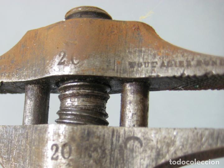 Antig&uuml;edades: LLAVE INGLESA ANTIGUA - Foto 3