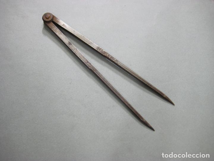 Antig&uuml;edades: ANTIGUO COMPAS DE LA MARCA PEUGEOT FRERES - Foto 1