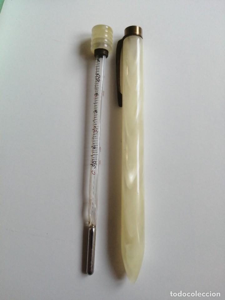 Antig&uuml;edades: Un term&oacute;metro y una funda de term&oacute;metro de m&eacute;dico - Foto 7