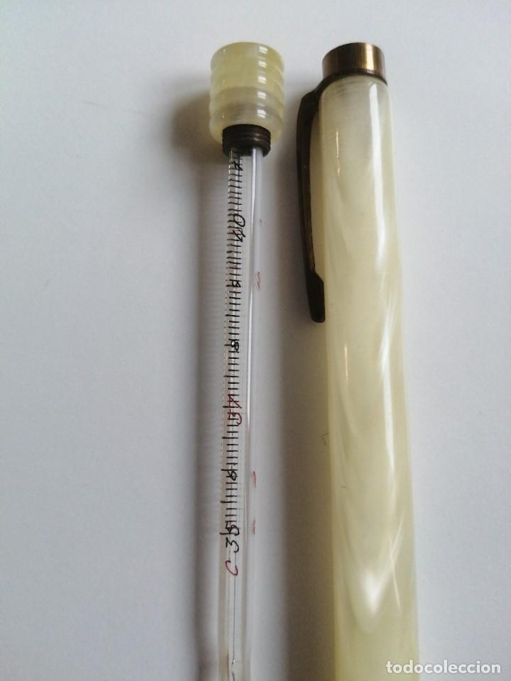 Antig&uuml;edades: Un term&oacute;metro y una funda de term&oacute;metro de m&eacute;dico - Foto 8