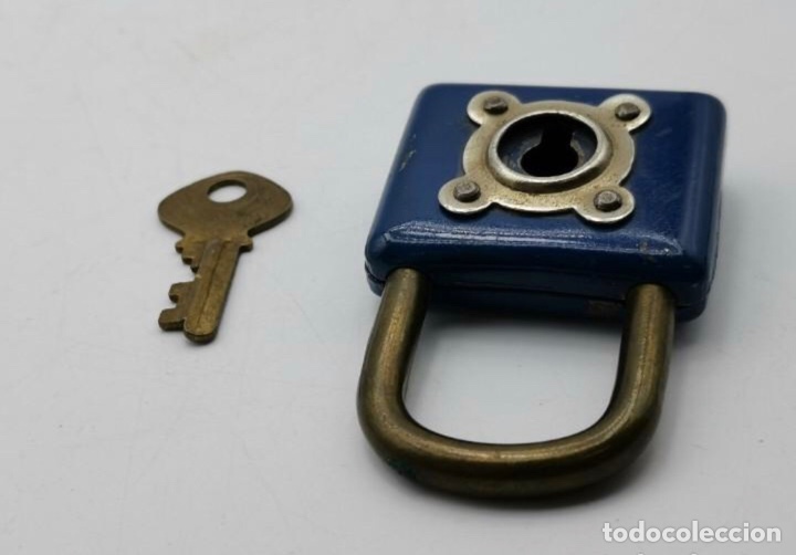 Antigüedades: Antiguo candado con llave 7 cm hierro azul - Foto 8 - 298303083