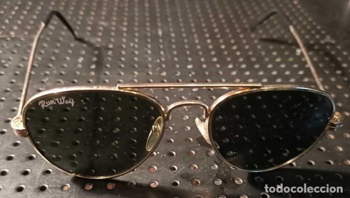 Antig&uuml;edades: Gafas Run Way, Estilo Aviador, 2001