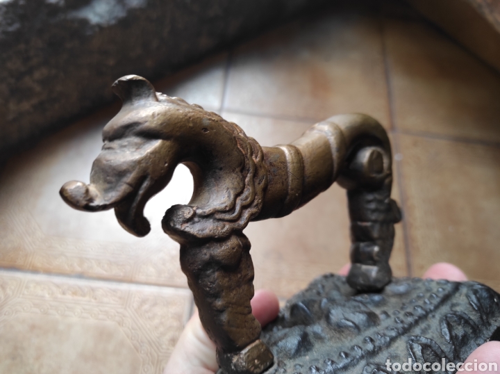 Antig&uuml;edades: Antigua Plancha Zoomorfa de Bronce y Hierro - Foto 7