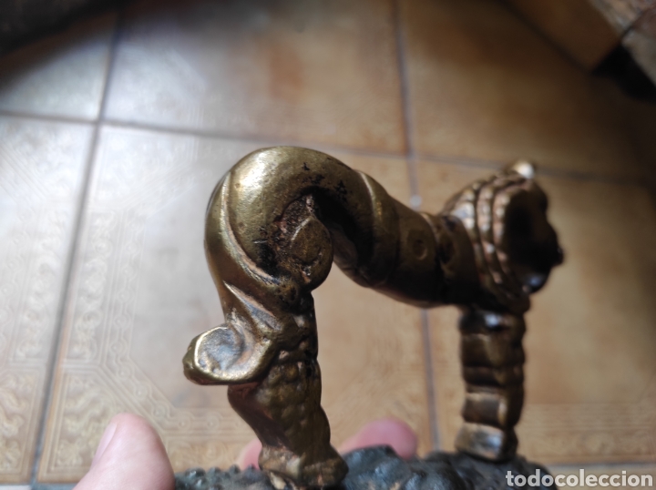 Antig&uuml;edades: Antigua Plancha Zoomorfa de Bronce y Hierro - Foto 10