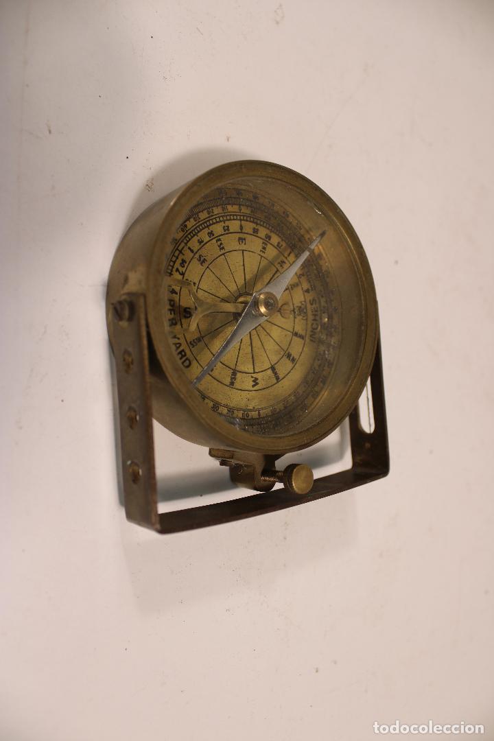 Antig&uuml;edades: brujula antigua de lat&oacute;n - Foto 1