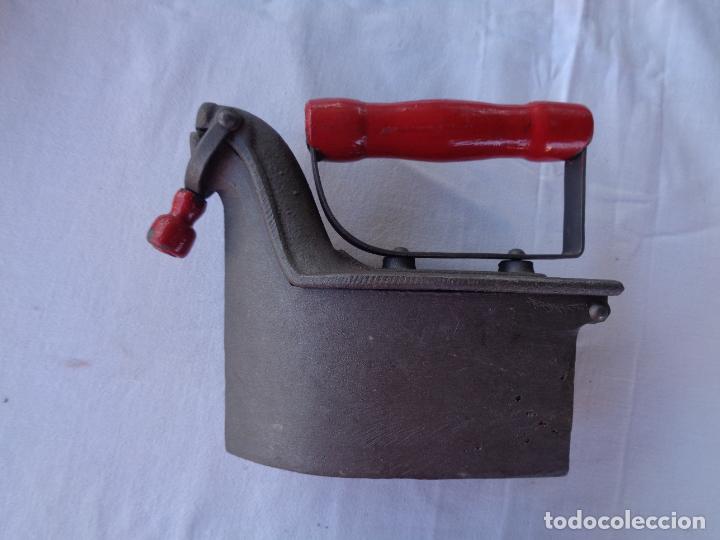 Antig&uuml;edades: PEQUE&Ntilde;A PLANCHA DE CHIMENEA MARCA ALBA. ORIGINAL. - Foto 5