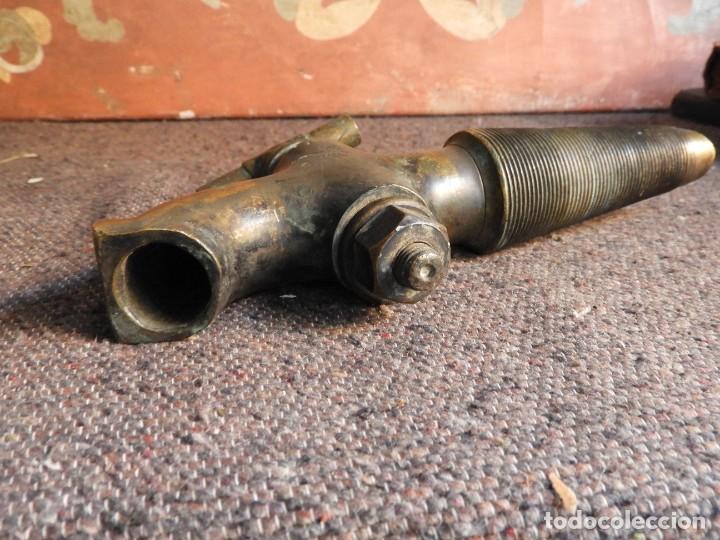 Antig&uuml;edades: ANTIGUO GRIFO DE UNA FUENTE DE BRONCE - Foto 4