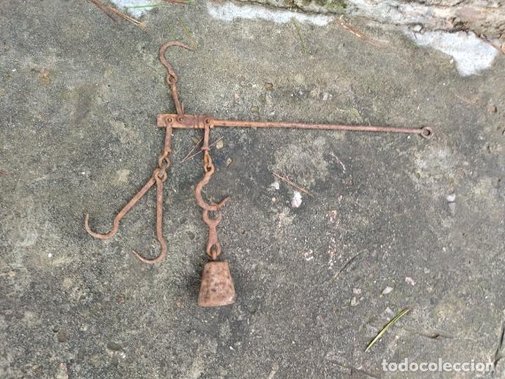 Antig&uuml;edades: Antigua b&aacute;scula balanza romana - Foto 1
