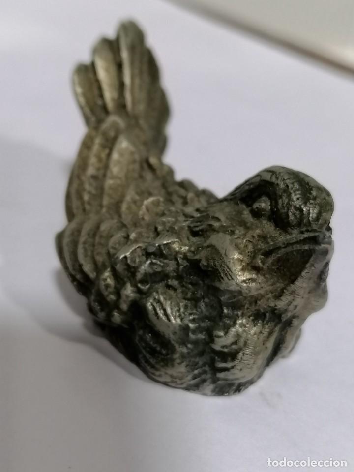 Antig&uuml;edades: C8 - Pajarito de hierro macizo. . - Foto 1