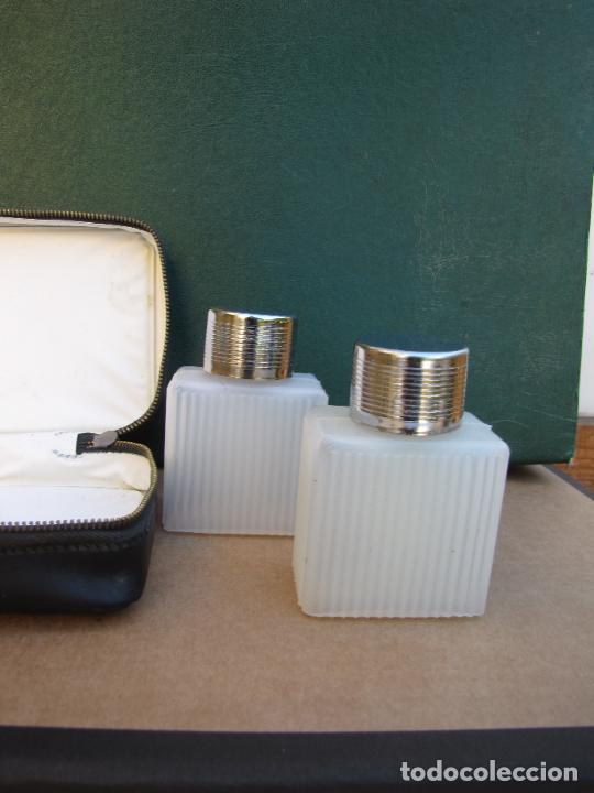 Antig&uuml;edades: 21.- Set loci&oacute;n afeitado. JMC. Estuche - Foto 1