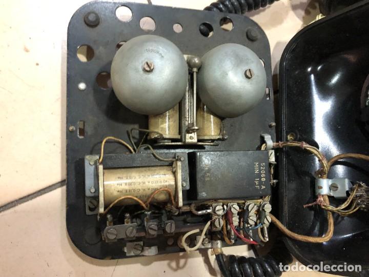 Tel&eacute;fonos: Tel&eacute;fono de mesa antiguo de baquelita - Foto 3