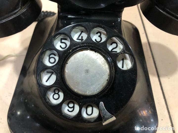 Tel&eacute;fonos: Tel&eacute;fono de mesa antiguo de baquelita - Foto 4