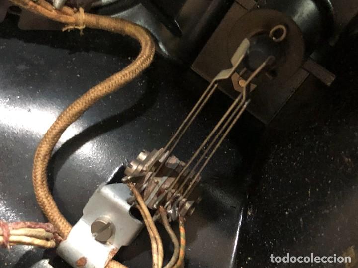 Tel&eacute;fonos: Tel&eacute;fono de mesa antiguo de baquelita - Foto 17