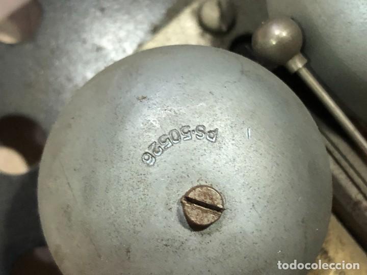 Tel&eacute;fonos: Tel&eacute;fono de mesa antiguo de baquelita - Foto 18