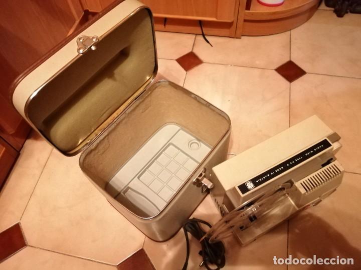Antig&uuml;edades: Proyector eumig - Foto 2