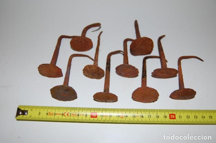 Antig&uuml;edades: CLAVOS DE FORJA - Foto 3
