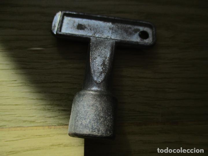 Antig&uuml;edades: PEQUE&Ntilde;A LLAVE (4.5 CM.) - Foto 2
