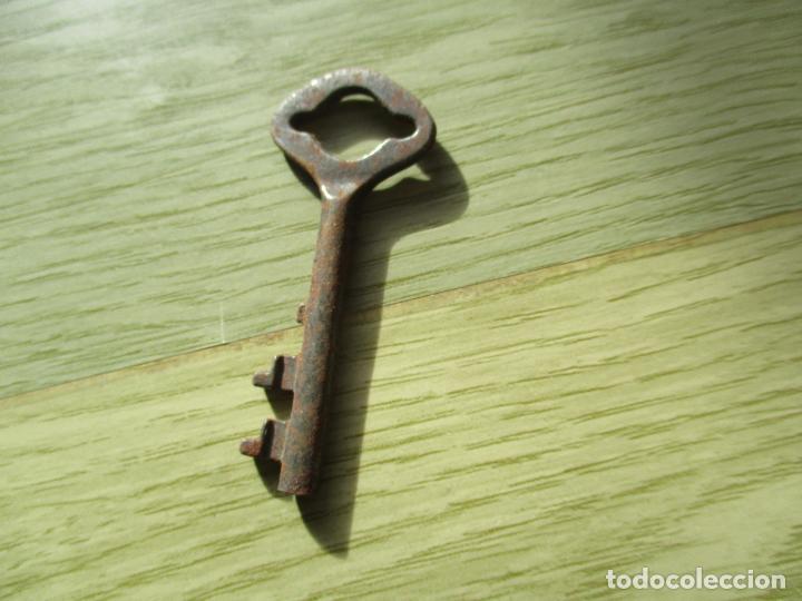 Antig&uuml;edades: PEQUE&Ntilde;A LLAVE(4.5 CM.) - Foto 1