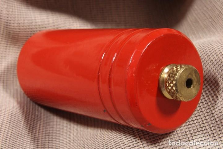 Antig&uuml;edades: Plomada construcci&oacute;n roja. S. XX. Plumb bob red construction. - Foto 2