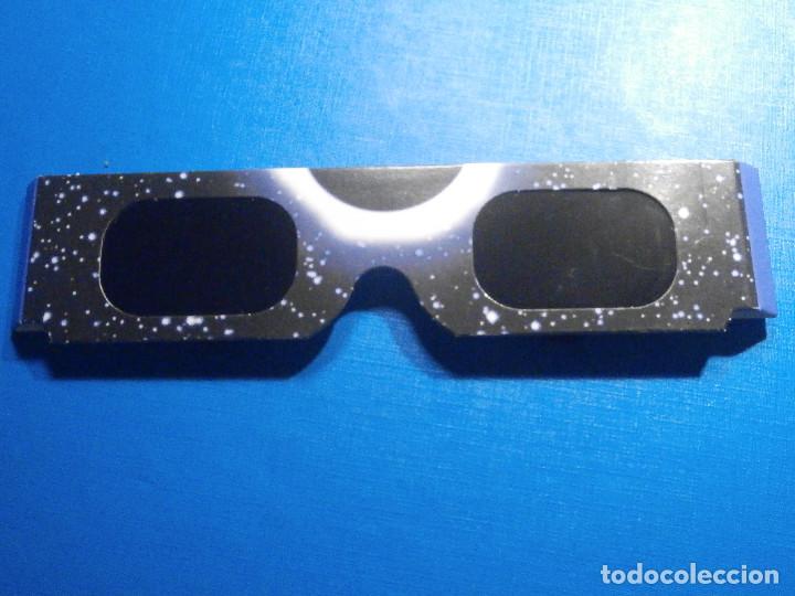 Antig&uuml;edades: Gafas para observar Eclipse - Sky & Space - Foto 1