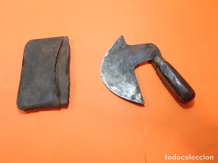 Antig&uuml;edades: CUCHILLA GUARNICIONERO - Foto 1
