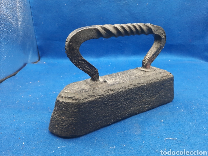Antigüedades: Enorme plancha de hierro de casi 7 kilos - Foto 1 - 304712823