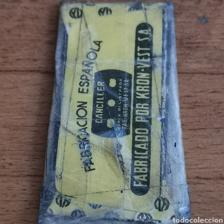Antig&uuml;edades: Hoja de afeitar Canciller, envuelta en celo. - Foto 4