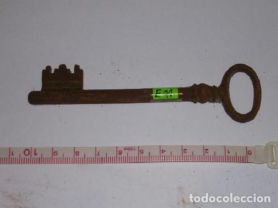Antig&uuml;edades: ANTIGUA LLAVE DE HIERRO - Foto 1