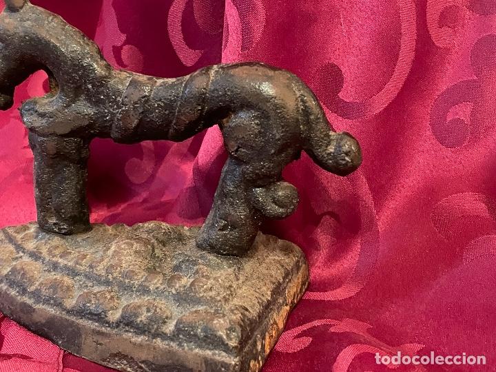Antig&uuml;edades: Plancha antigua zoomorfa forma caballo - Foto 4