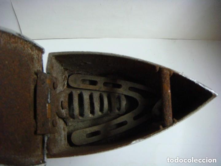 Antig&uuml;edades: PLANCHA DE CARBON DE HIERRO-(&) - Foto 4