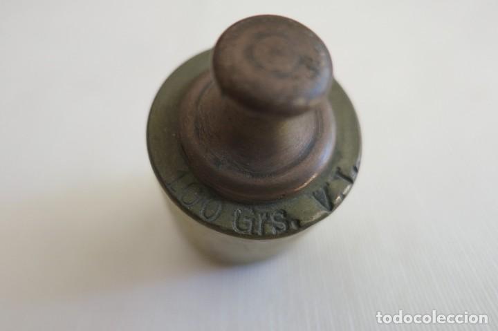 Antig&uuml;edades: pesa de 100 gramos V L - Foto 2